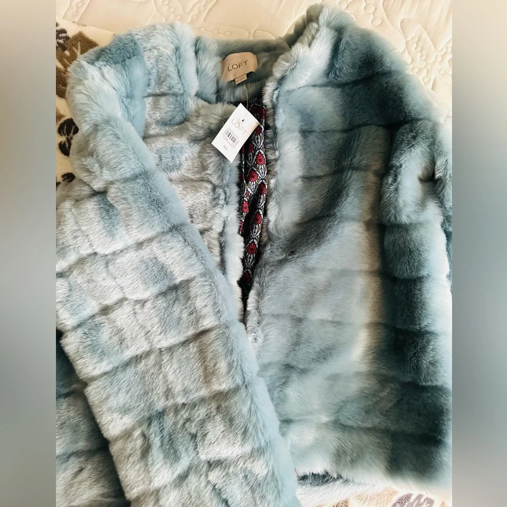 Faux jacket - Picture 4 of 5